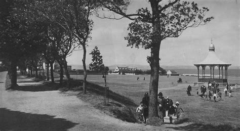 Tour Scotland Photographs: Old Photographs The Links Nairn Scotland