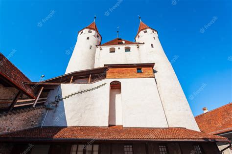 Premium Photo | Schloss thun castle in switzerland