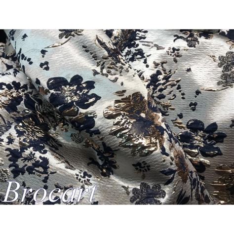 Le Tissu Brocart Est Un Textile Prestigieux Reconnu Pour Sa Beaut Et