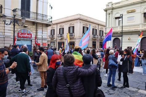 Il Ddl Zan Si Ferma Al Senato Manifestazione A Reggio Calabria Un