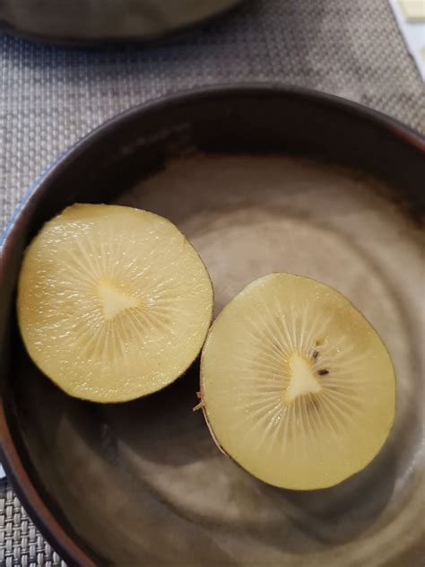 Warum hat diese Kiwi keine Kerne?