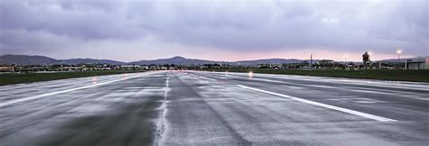 How Wet And Contaminated Runways Affect Aircraft Braking And Handling