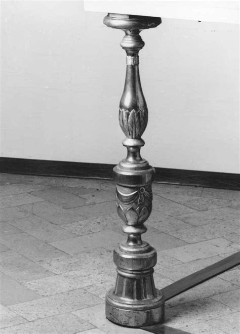 Candelabro Serie Bottega Marchigiana Fine Inizio Secc XVIII X