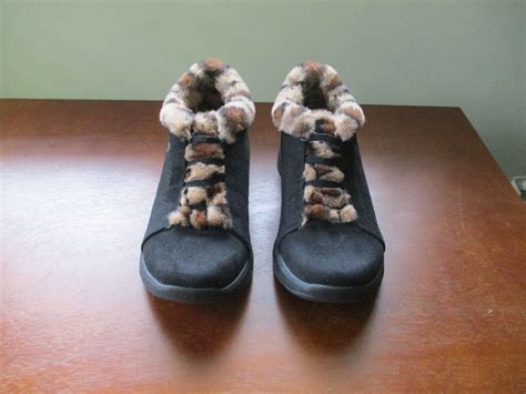 Bzees Golden Washable Faux Fur Lined Bootie Black Wlepard Trim