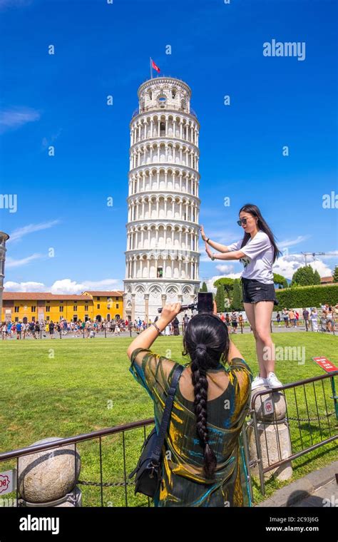 Pisa Italy August 14 2019 Tourists Posing Doing Funny Portraits In