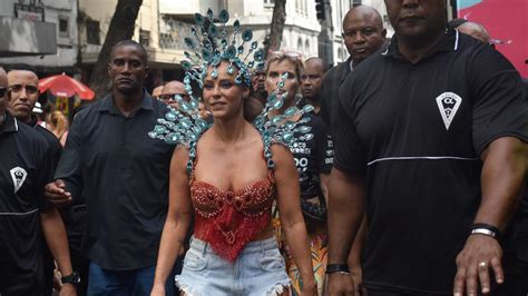 Carnaval Rio 2024 Paolla Oliveira Comemora Maratona Da Folia