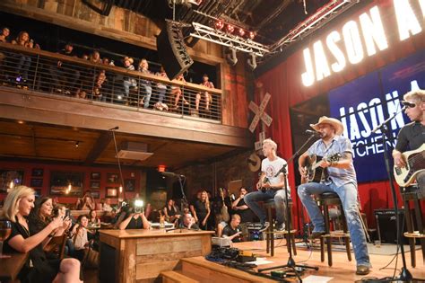 A Guide to Nashville Bars: Country Stars Edition