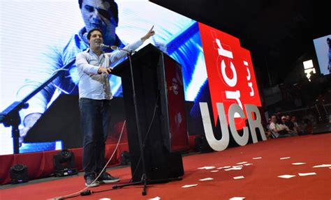 La convención bonaerense de la UCR designó a Abad y a Carusso para