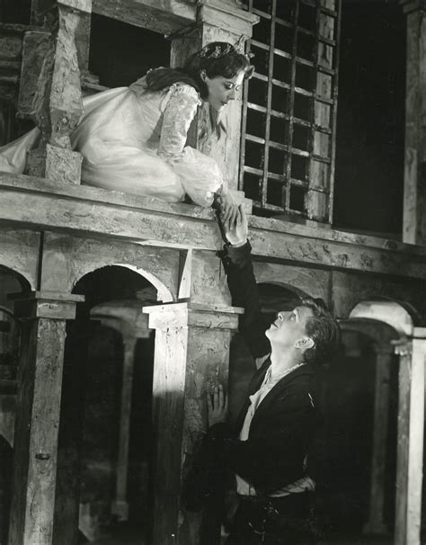 Romeo And Juliet Balcony Scene