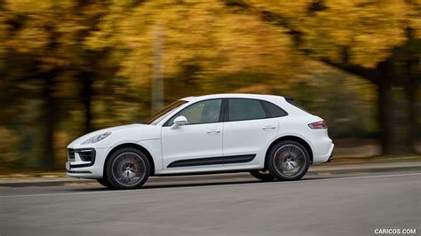 Porsche Macan S 2022my Color White Side