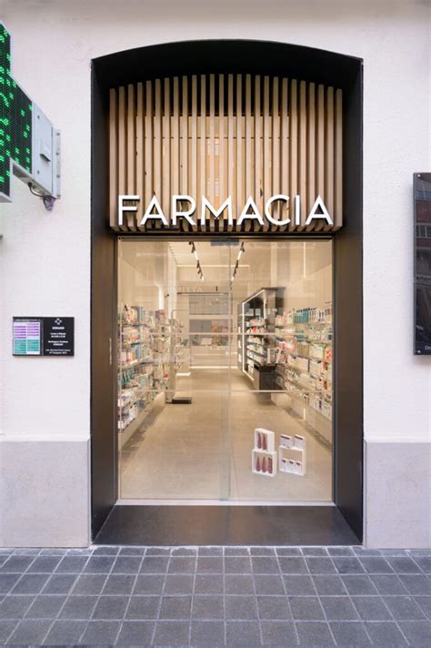 Detalle Fachada Pharmacy Design Pharmacy Decor Retail Store