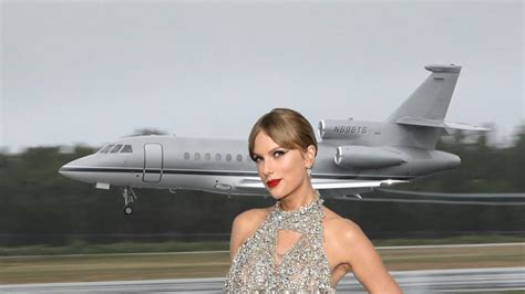 TAYLOR SWIFT: The Pop Icon's Life, Private Jet, and Luxurious Yacht Escapes