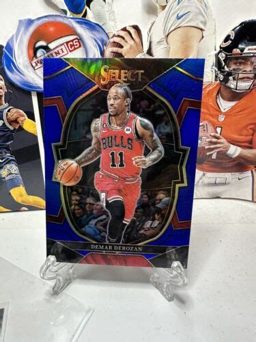 Select Demar Derozan Concourse Level Blue Holo Silver Prizm