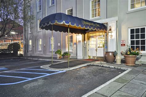 Hampton Inn Charleston Historic District 147 ̶2̶1̶2̶ Updated 2022