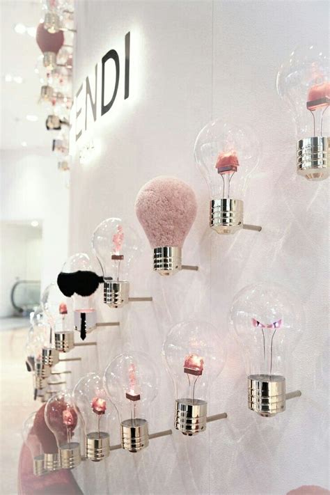 Pin By Literallyyyyy On G L O W Display Design Retail Design