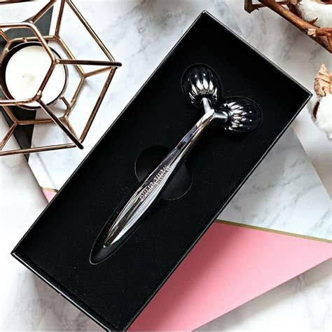 Роликовый массажер для лица WellDerma Face Lifting Dark Silver Roller в ...