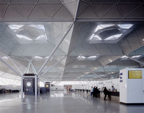 Stansted Airport, Stansted: departures | RIBA pix