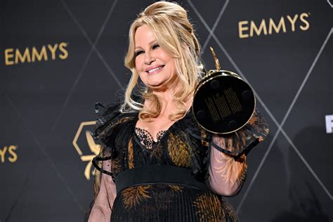 Jennifer Coolidge Thanked ‘all The Evil Gays In Emmys 2023 Acceptance