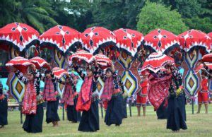 T'Nalak Festival - A Fantastic Parade with Colourful Costumes ...