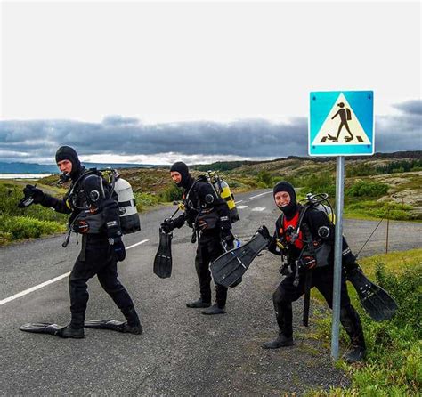 Iceland Underwater: Diving into the Silfra | The Planet D