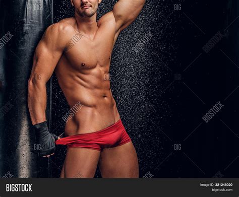 Image Et Photo De Sexy Handsome Essai Gratuit Bigstock