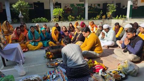 Flag Hoisting On Republic Day In Kv 2 Hathibarkala Worship On Basant