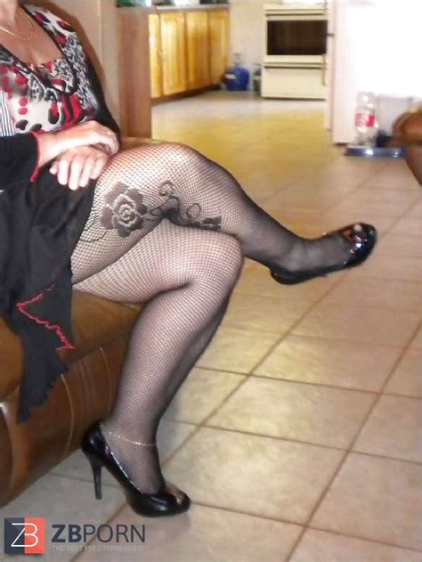 Mature Legshow ZB Porn