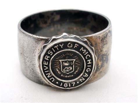 Sterling Silver University Of Michigan 1817 Class Ring Size 5 Band