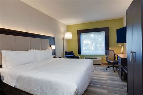 18 Best Hotels With Airport Shuttle In Fort Lauderdale, Florida | Trip101