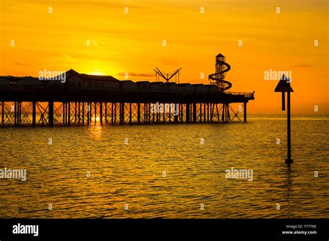 Herne Bay Sunset Pier Hi Res Stock Photography And Images Alamy