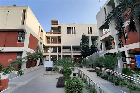Rajdhani College Delhi: Courses, Fees, Admissions , Cutoff