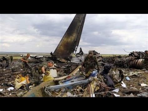 Graphic Photos Wreckage Malaysia Airlines Mh Crash Graphic Photos