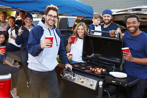 Throwing The Ultimate Tailgate Party Good Time Activities