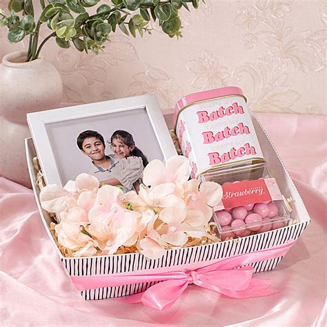 Buy Send Floral Delight Personalised Gift Box Online FNP