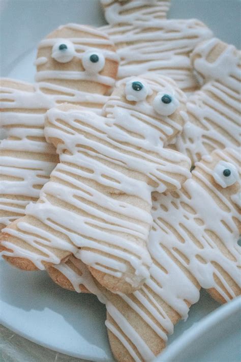 How To Decorate Halloween Biscuits