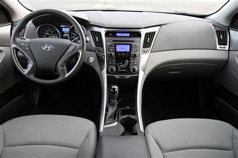 фото салона хендай соната
