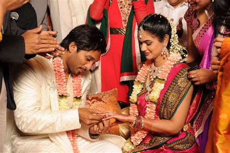 Kapu Naidus Sangam Allu Arjun Sneha Reddy Engagement Pics Gallery