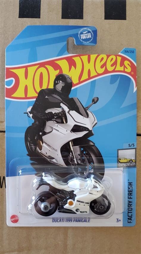 Hot Wheels Ducati 1199 Panigale WHITE 164 2023 Factory Fresh