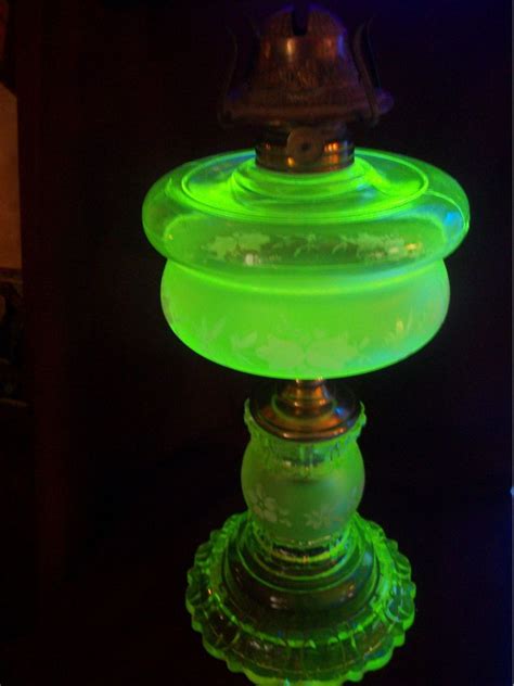 Eapg Rare Antique Adams Apollo Canary Yellow Vaseline Uranium Glass Oil Lamp Oil Lamps