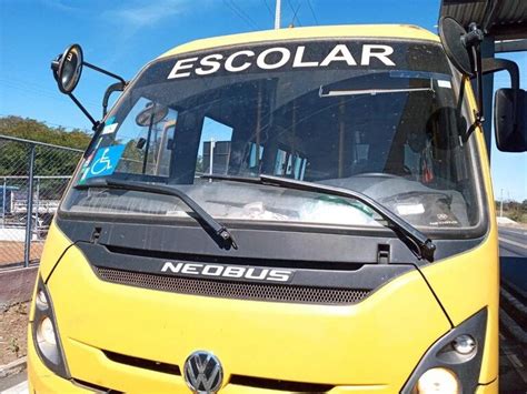 PRF flagra motorista inabilitado dirigindo micro ônibus em Valença