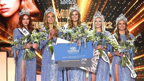 Miss Czech Republic Kr Lovnou Kr Sy Se Stala Krystyna Pyszkov