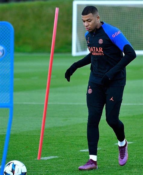 Kylian Mbappe Training PSG Nov 2022