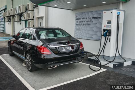 Abb Launches Terra Cjg Ev Fast Charger Kw Ac And Kw Dc