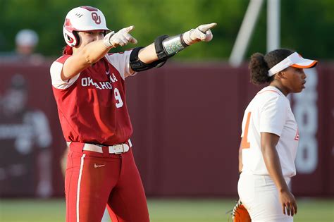 Oklahoma Softball Best Images From Sooners 6 0 Win To Clinch Big 12