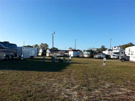 Racetrack RV Park in Daytona Beach Florida FL | Campground Views