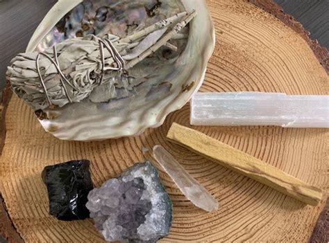 Smudging Kit Includes Sage Abalone Shell Selenite Palo Santo