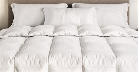 What Is a Duvet? Duvet vs Comforter vs Duvet Cover | Saatva