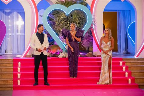 Galerie Domi Alagia A Daniel Minich Z Love Islandu Pod Palbou