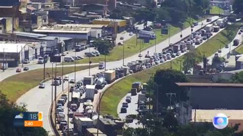 Acidente Provoca Congestionamento MG1 G1