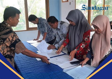 Pejabat Diskominfo Sinjai Teken Perjanjian Kinerja Tahun